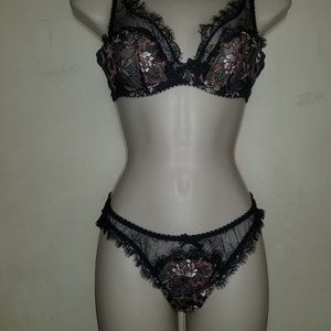 Agent Provocateur Carli embroidered bra 36C and Brief AP 4 Large NWT
